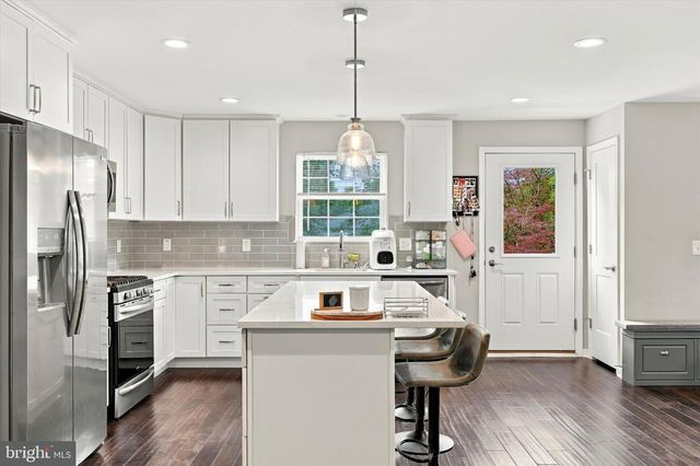52 STATION AVE, Franklinville, NJ 08322