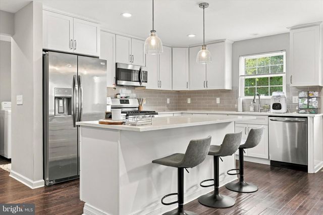 52 STATION AVE, Franklinville, NJ 08322