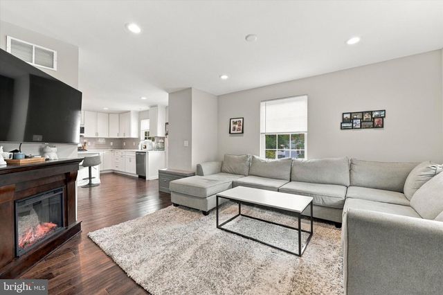 52 STATION AVE, Franklinville, NJ 08322