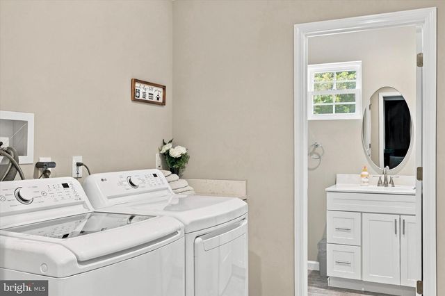 52 STATION AVE, Franklinville, NJ 08322