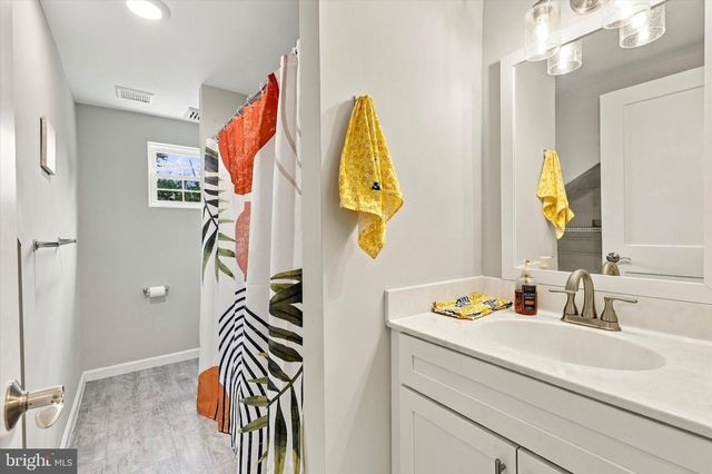 52 STATION AVE, Franklinville, NJ 08322
