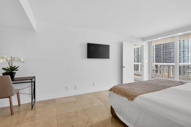 1717 N Bayshore Drive A-2935, Miami, FL 33132
