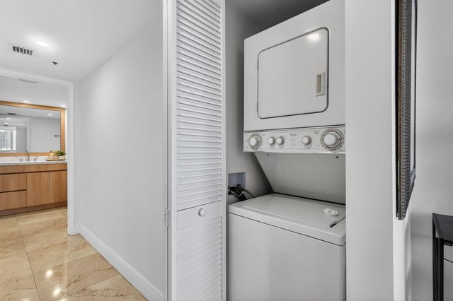 1717 N Bayshore Drive A-2935, Miami, FL 33132