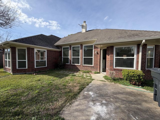 13319 Georgetown Drive, Sugar Land, TX 77478