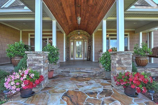 251 Fee Trail, Ewing, VA 24248