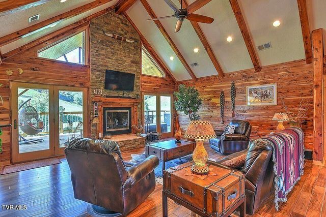 251 Fee Trail, Ewing, VA 24248