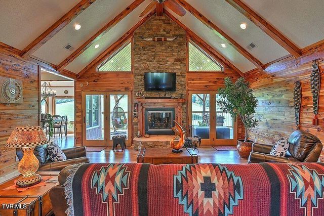 251 Fee Trail, Ewing, VA 24248