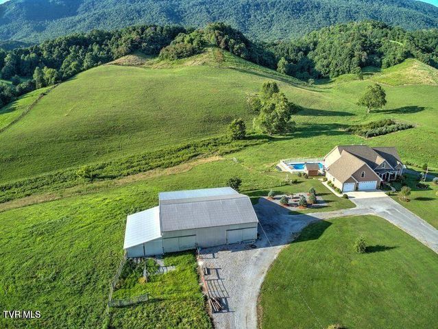 251 Fee Trail, Ewing, VA 24248