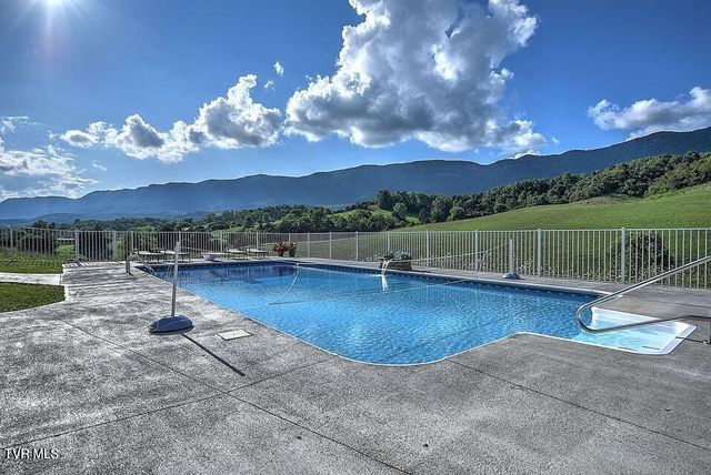 251 Fee Trail, Ewing, VA 24248