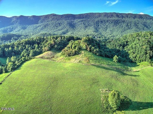 251 Fee Trail, Ewing, VA 24248