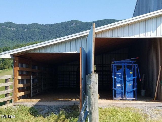 251 Fee Trail, Ewing, VA 24248