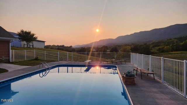 251 Fee Trail, Ewing, VA 24248