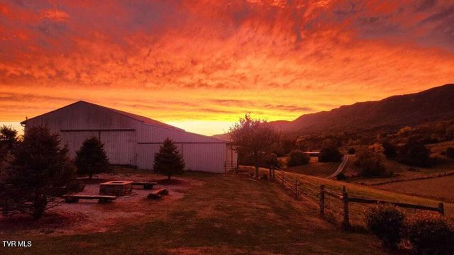 251 Fee Trail, Ewing, VA 24248