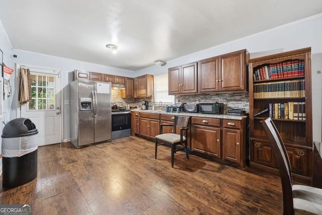 2713 Neptune Place, Decatur, GA 30034