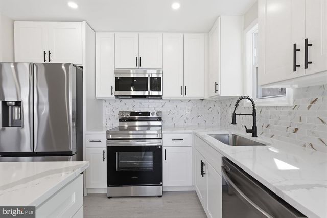 4421 ROSELYN LN, Bensalem, PA 19020