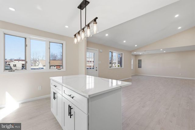 4421 ROSELYN LN, Bensalem, PA 19020