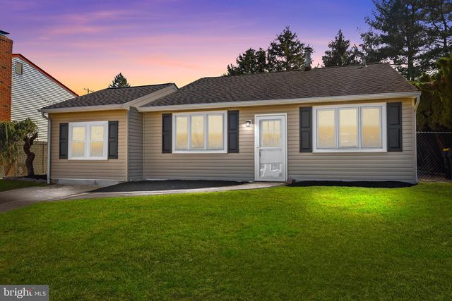 4421 ROSELYN LN, Bensalem, PA 19020