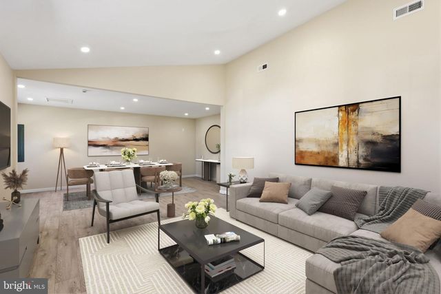 4421 ROSELYN LN, Bensalem, PA 19020