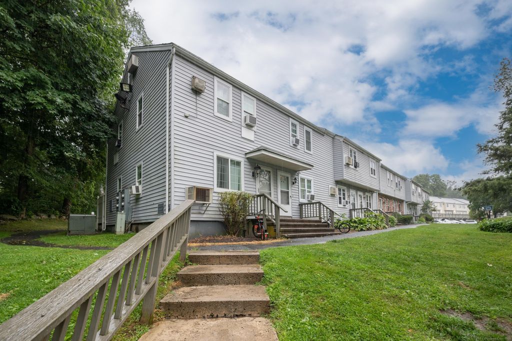 12 Scuppo Road F9, Danbury, CT 06811