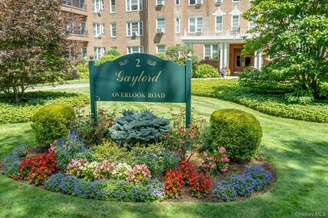 2 Overlook Road 3A6, White Plains, NY 10605