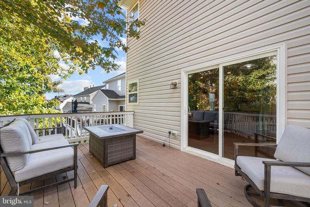 5336 DAYBREAK LN, Woodbridge, VA 22193