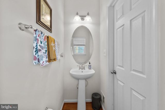 5336 DAYBREAK LN, Woodbridge, VA 22193