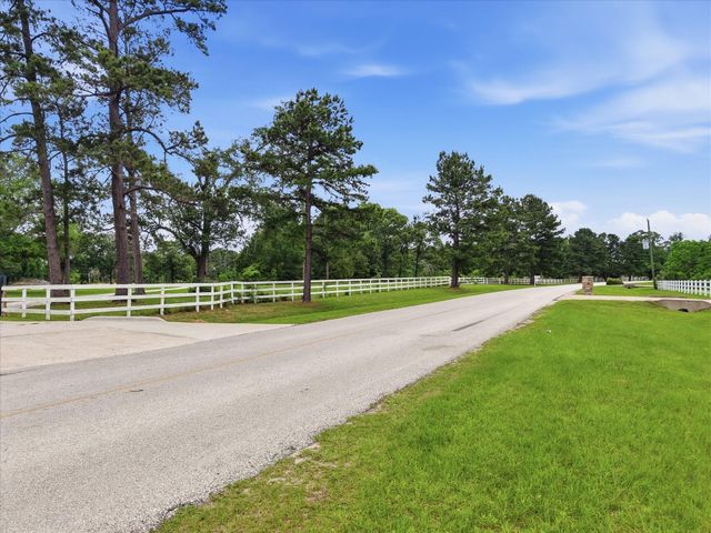 430 Ruel Road, Magnolia, TX 77355