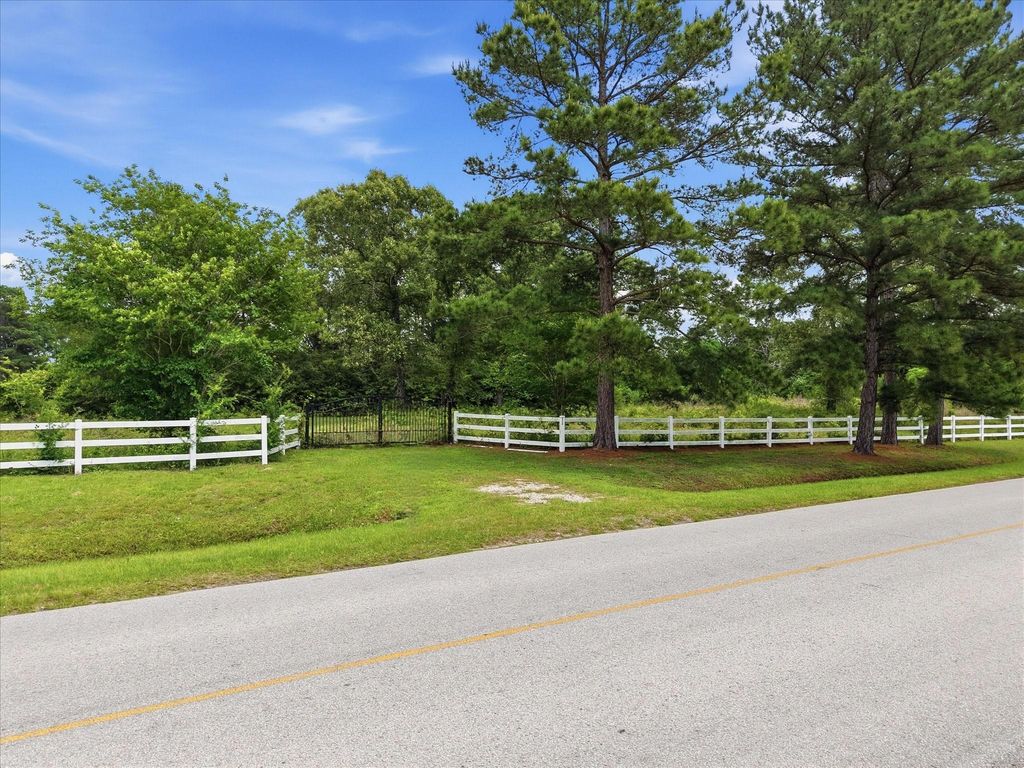 430 Ruel Road, Magnolia, TX 77355