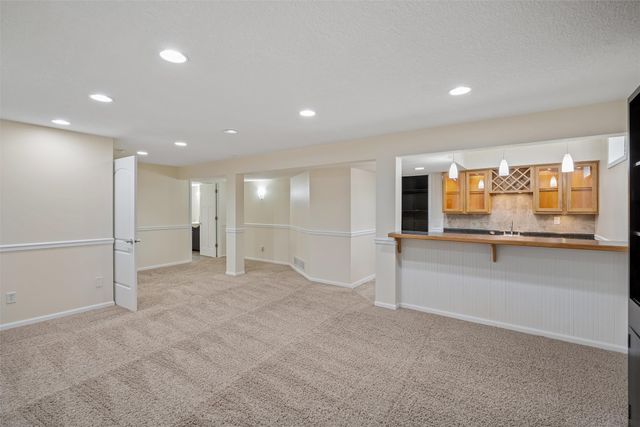 4114 Belair Drive, Urbandale, IA 50323