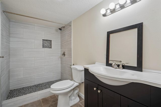 4114 Belair Drive, Urbandale, IA 50323