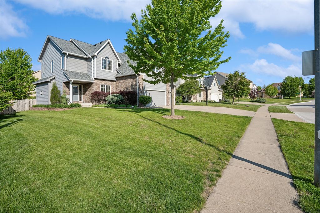 4114 Belair Drive, Urbandale, IA 50323