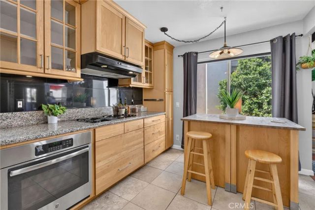 1270 Cabrillo Park Drive D, Santa Ana, CA 92701