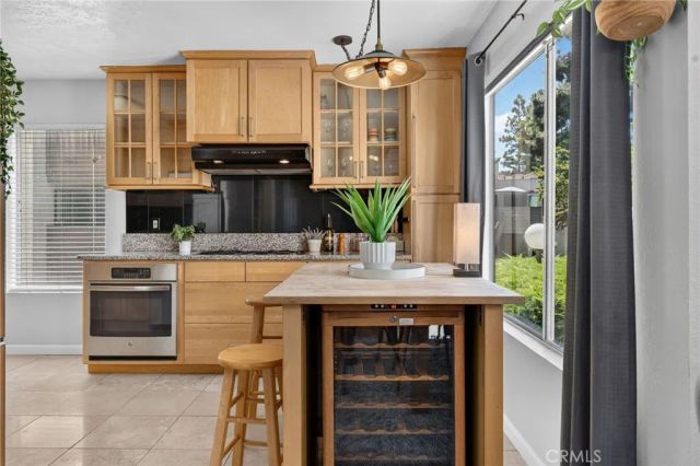 1270 Cabrillo Park Drive D, Santa Ana, CA 92701