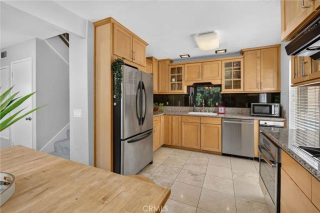 1270 Cabrillo Park Drive D, Santa Ana, CA 92701