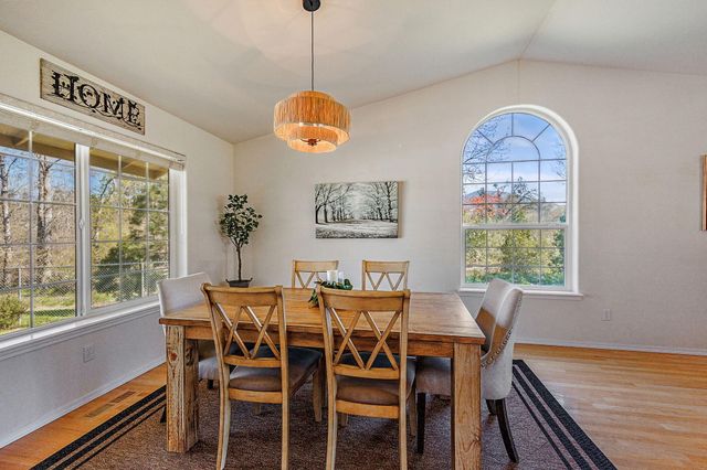 168 Allman Way, Grants Pass, OR 97526