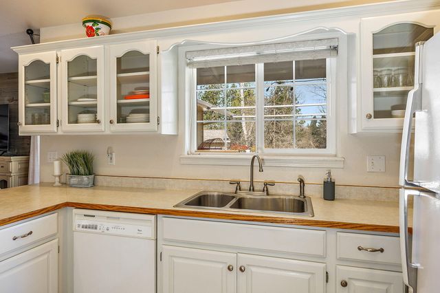 168 Allman Way, Grants Pass, OR 97526