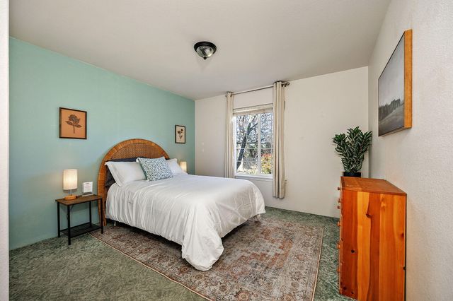 168 Allman Way, Grants Pass, OR 97526