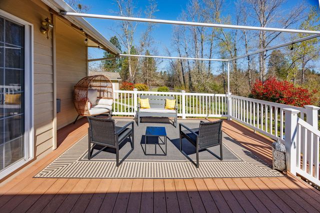 168 Allman Way, Grants Pass, OR 97526