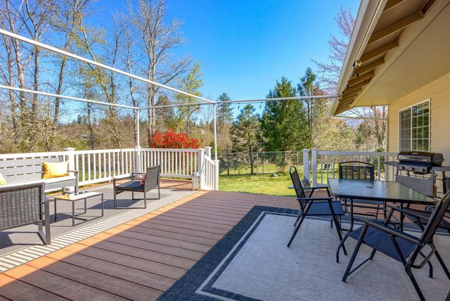 168 Allman Way, Grants Pass, OR 97526