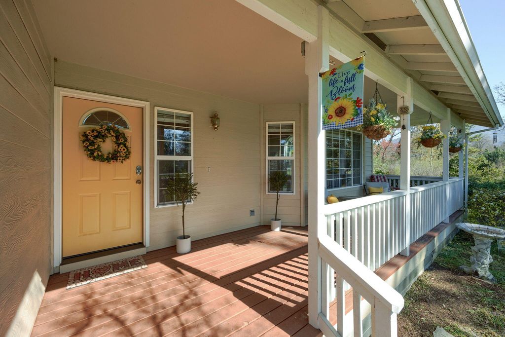 168 Allman Way, Grants Pass, OR 97526