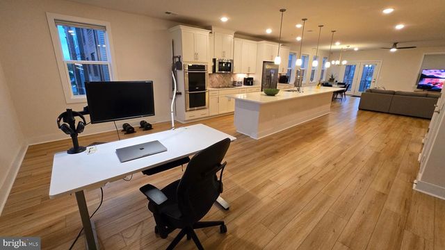 44768 TIVERTON SQ, Ashburn, VA 20147
