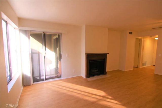 645 Pacific 303, Long Beach, CA 90802