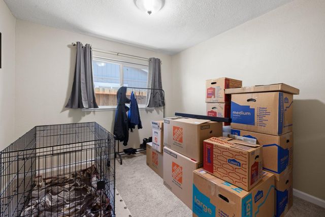 10251 Ellenwood Ave, Sacramento, CA 95827