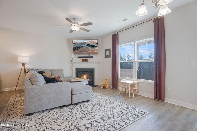 107 Adams Landing Way, Maysville, NC 28555