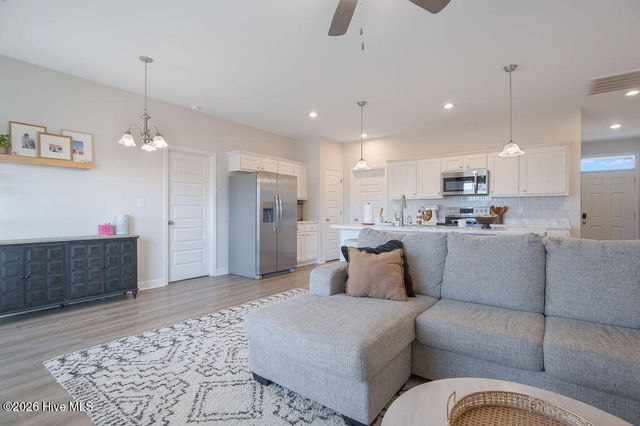 107 Adams Landing Way, Maysville, NC 28555