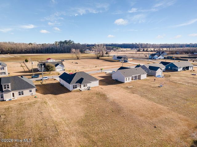 107 Adams Landing Way, Maysville, NC 28555