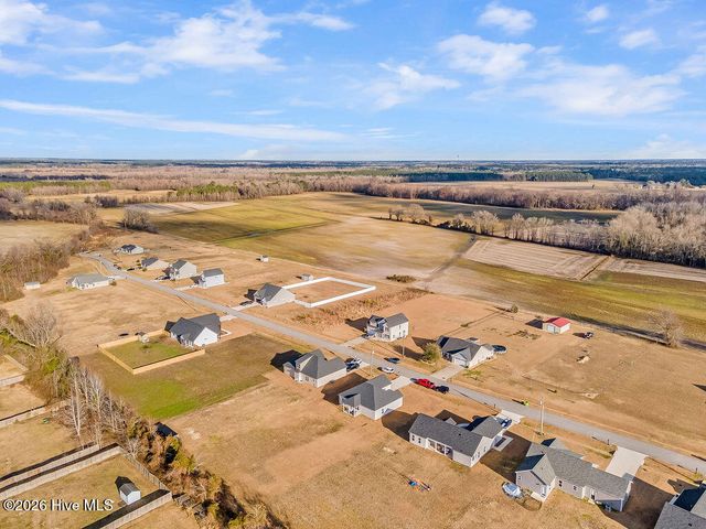 107 Adams Landing Way, Maysville, NC 28555