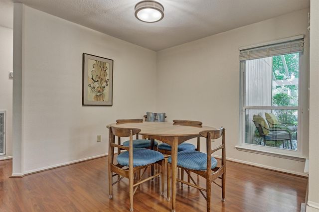 2 Rock Pine Court, The Woodlands, TX 77381