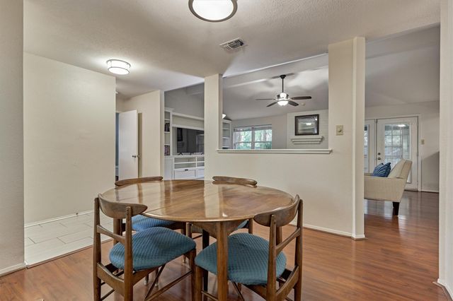 2 Rock Pine Court, The Woodlands, TX 77381