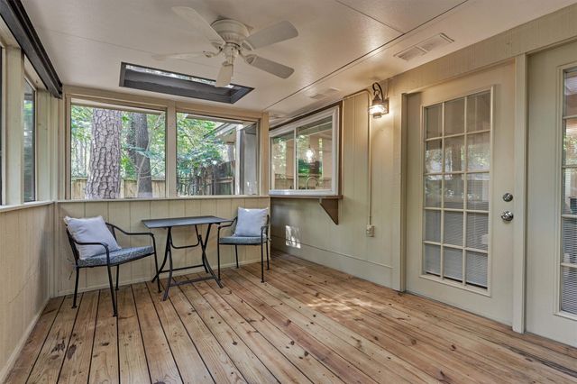 2 Rock Pine Court, The Woodlands, TX 77381